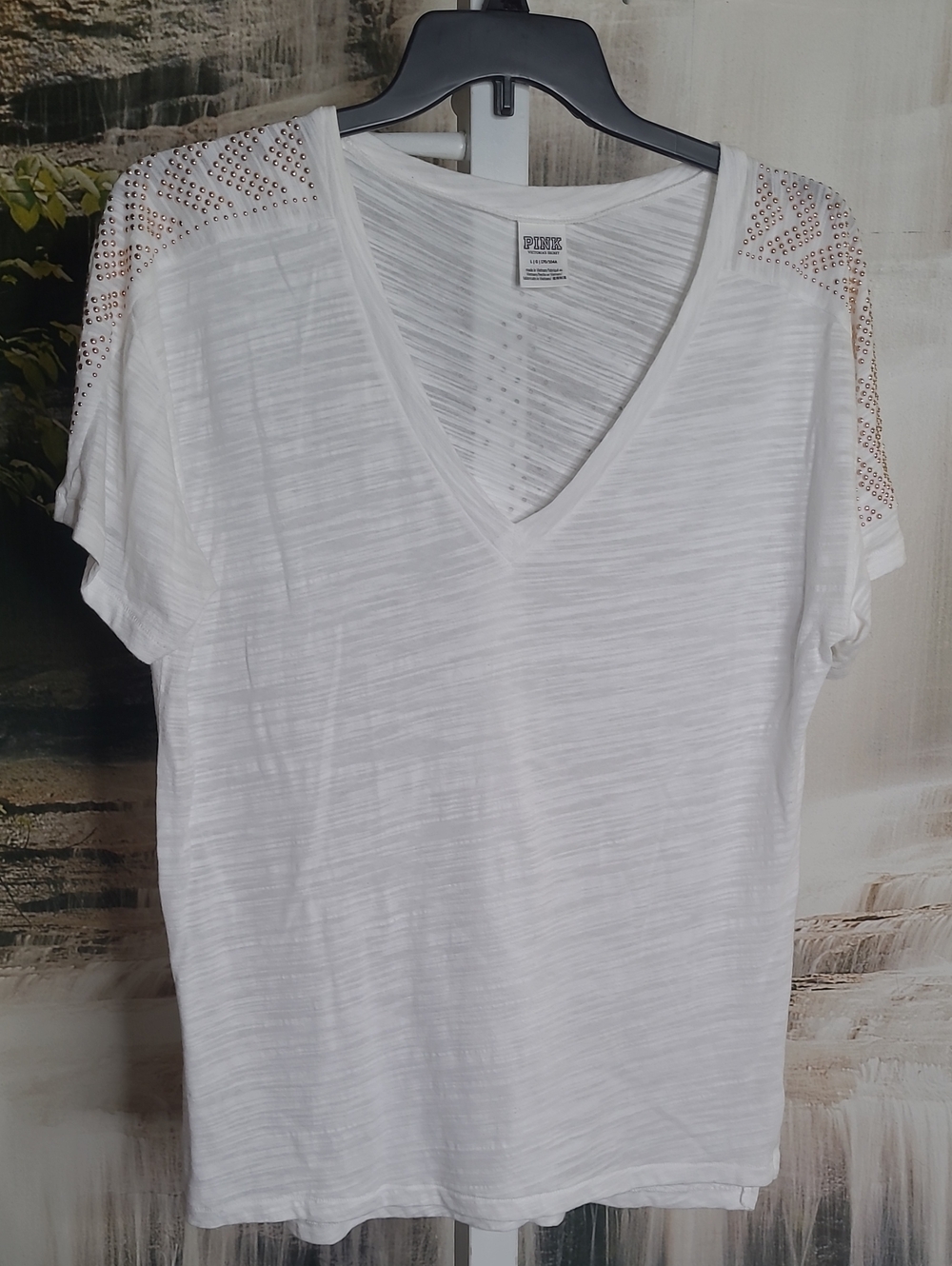 PINK Victoria's Secret Womens Large White V-Neck Tee with Gold Stud Accents